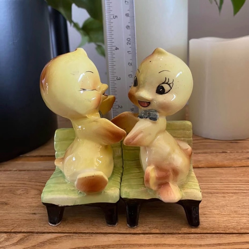 Set of 2 Anthropomorphic Ducks on Bench 
Salt|Pepper Shakers Vintage|Japan|Rare